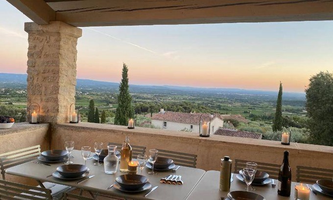 Le Barroux Villa | 260 m² Villa ∙ 6 bedrooms ∙ 13 guests