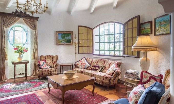 Beaucaire Villa | 270 m² Villa ∙ 7 bedrooms ∙ 16 guests