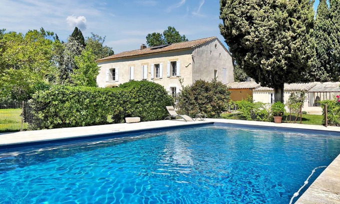 Chateaurenard House | 280 m² Farmhouse ∙ 5 bedrooms ∙ 10 guests