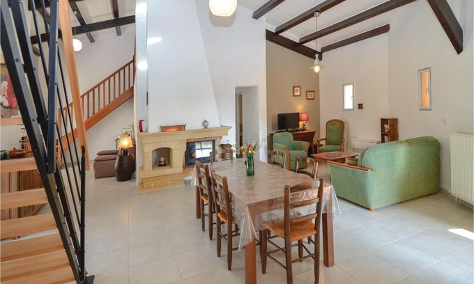 Pujaut House | 3 bedroom accommodation in Pujaut