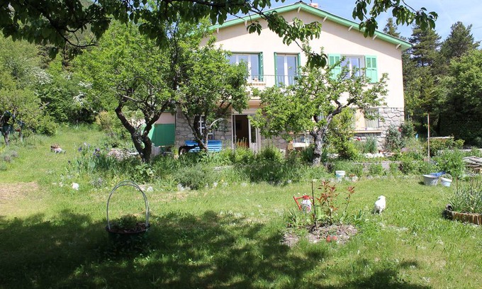Saint-Andre-les-Alpes House | 30 m² Gîte ∙ 1 bedroom ∙ 2 guests