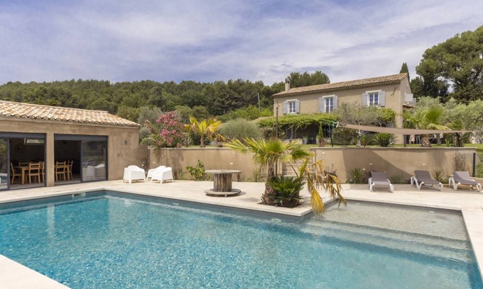 Noves Villa | 300 m² Villa ∙ 4 bedrooms ∙ 9 guests