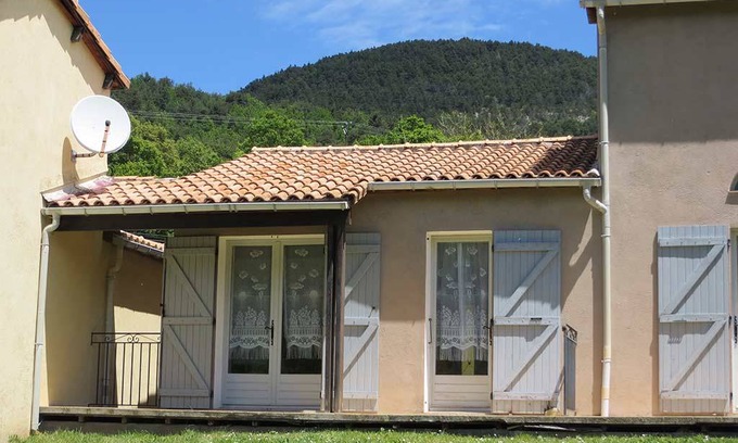 Peyroules House | 32 m² Gîte ∙ 1 bedroom ∙ 4 guests
