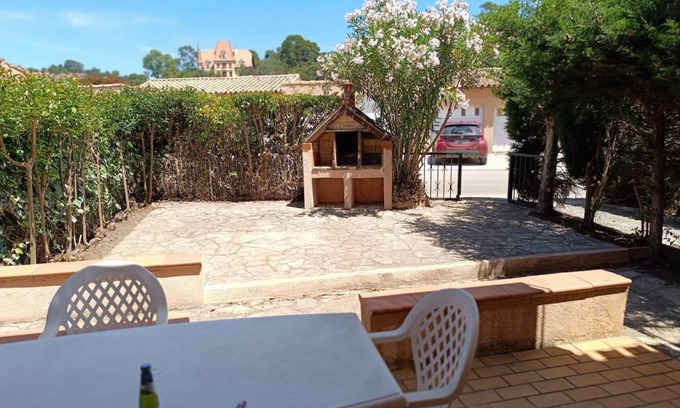 La Londe-les-Maures Apartment | 35 m² Apartment ∙ 1 bedroom ∙ 4 guests