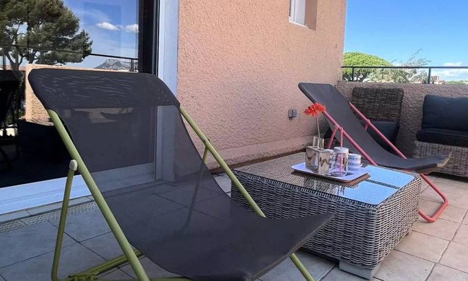 Les Sablettes Apartment | 35 m² Apartment ∙ 1 bedroom ∙ 4 guests