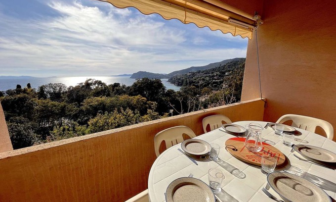Rayol-Canadel-sur-Mer Apartment | 42 m² Apartment ∙ 1 bedroom ∙ 6 guests