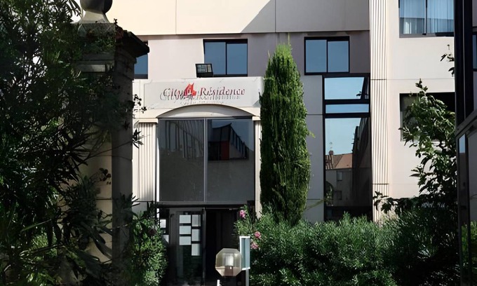 Aix-en-Provence Apartment | 42 m² Serviced apartment ∙ 127 guests