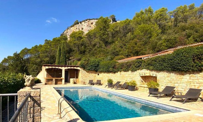 Cabasse Bed & Breakfast | 45 m² Bed and breakfast ∙ 2 guests