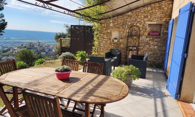 Villeneuve House | 45 m² Gîte ∙ 1 bedroom ∙ 2 guests