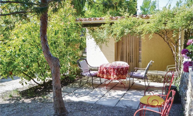 Crillon-le-Brave House | 46 m² House ∙ 1 bedroom ∙ 2 guests