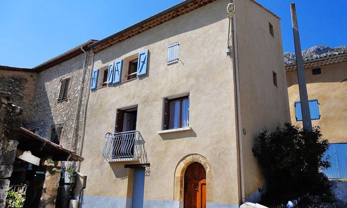 Castellane House | 47 m² Gîte ∙ 2 bedrooms ∙ 4 guests