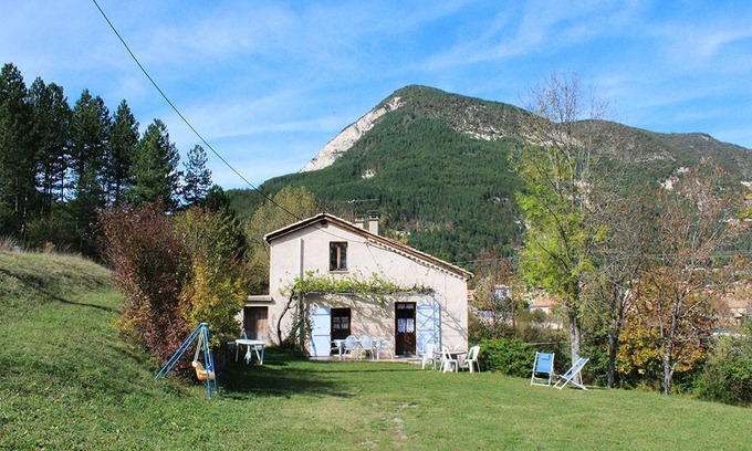 Saint-Andre-les-Alpes House | 52 m² Gîte ∙ 2 bedrooms ∙ 6 guests