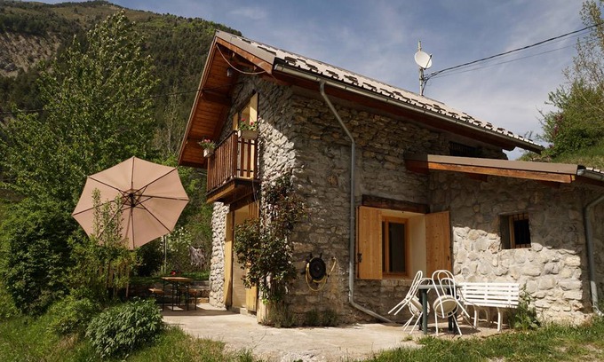 Auzet House | 55 m² Gîte ∙ 2 bedrooms ∙ 4 guests