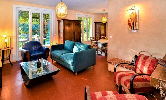 Sauveterre House | 6 bedroom accommodation in Sauveterre