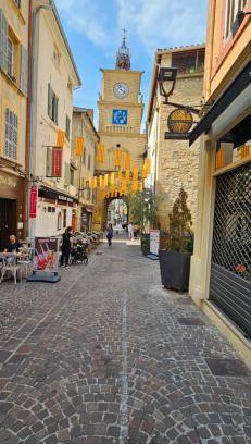 Salon-de-Provence Apartment | 75 m² Apartment ∙ 1 bedroom ∙ 2 guests