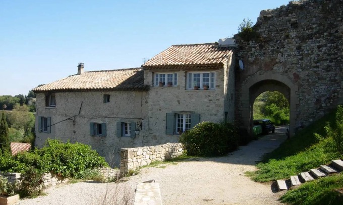 Gigondas House | 75 m² House ∙ 2 bedrooms ∙ 4 guests