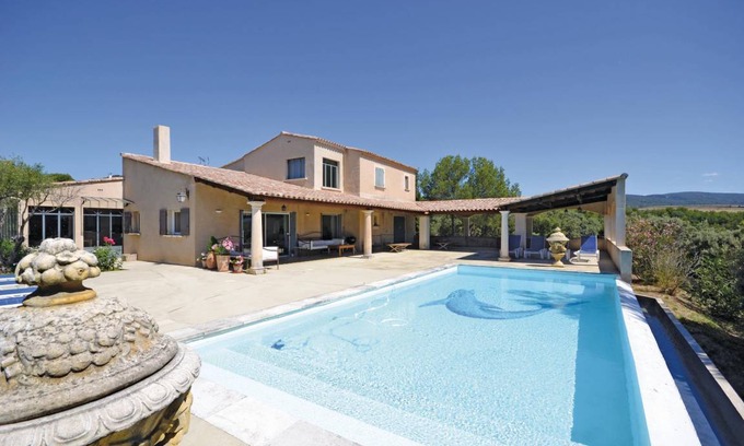 Joucas House | 75 m² Maisonette ∙ 2 bedrooms ∙ 4 guests