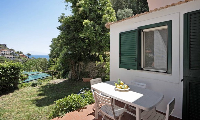 Erchie House | 80 m² House ∙ 1 bedroom ∙ 4 guests