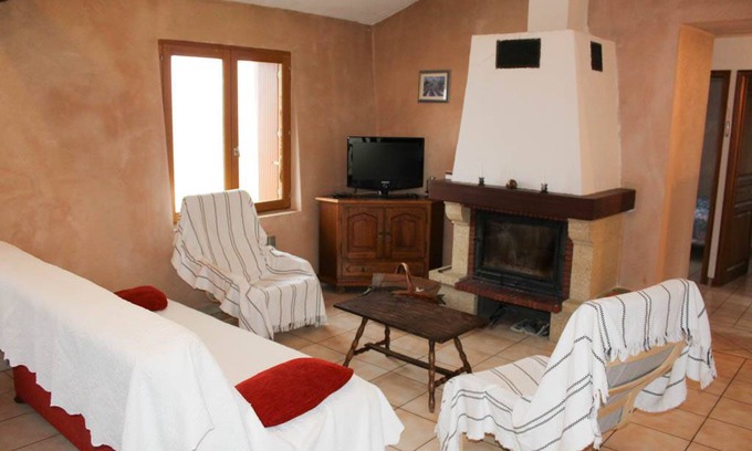 Les Omergues House | 83 m² Gîte ∙ 3 bedrooms ∙ 6 guests