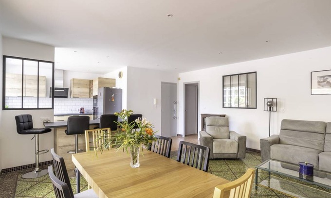 Hyeres Apartment | 85 m² Apartment ∙ 2 bedrooms ∙ 5 guests