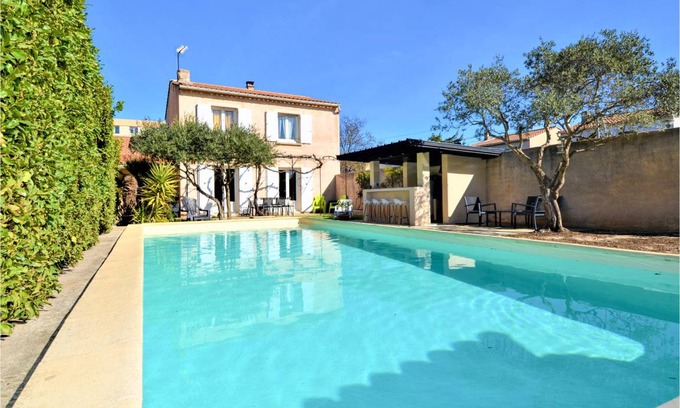 Sorgues House | 90 m² Maisonette ∙ 3 bedrooms ∙ 6 guests