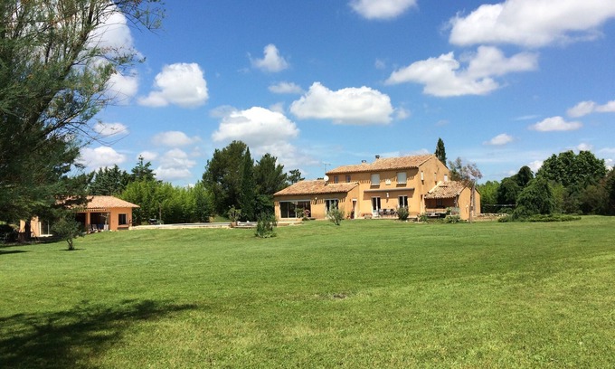 Grand Sud House | Aix en Provence beautiful Provencal house with swimming pool 12 x 6 large lot