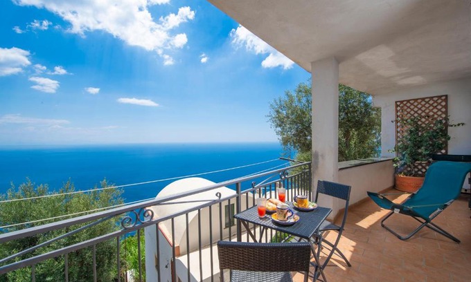Furore Apartment | Amalfi Coast Bougainvillea