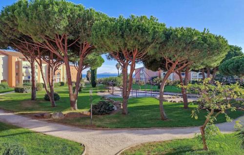 Miramar Apartment | Amazing Apartment In La Londe Les Maures