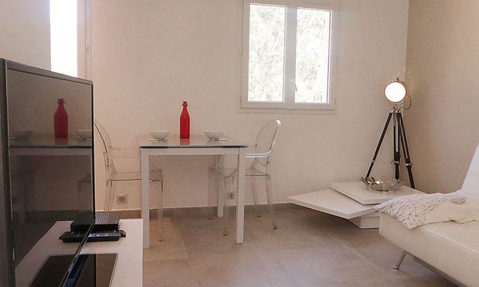 Cavaliere Beach Apartment | Apartment Cap Négre : Domaine de la Pinède in Le Lavandou - 4 persons, 1 bedrooms