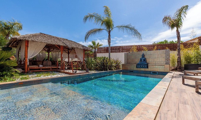 Peypin Apartment | Apartment 'Koh Samui' with Mountain View, Wi-Fi and Air Conditioning