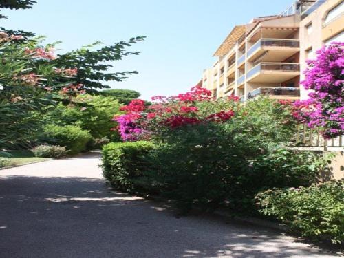 Toulon - Hyeres Apartment | Appartement 2 pièces au port de Hyères avec loggia, proche plage - FR-1-335-79
