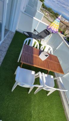 Monteux Apartment | Appartement avec balcon/terrasse