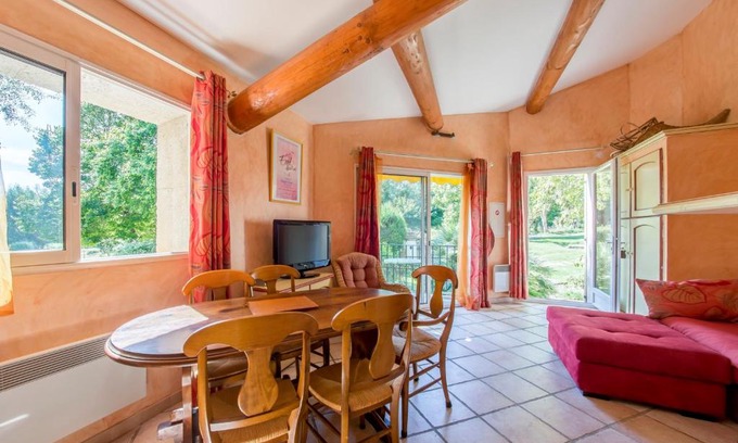 Forcalquier Apartment | Appartement charmant a Forcalquier avec piscine partagee 40m²