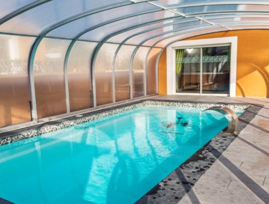 Plan-d'Aups-Sainte-Baume Apartment | Appartement moderne avec piscine à Plan-d'Aups 55 m² - Spa inclus