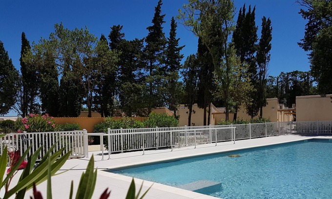 St.-Remy-de-Provence House | BASTIDON with patio and swimming pool Saint Rémy de Provence