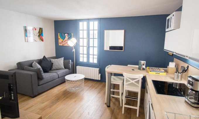 Avignon City Centre Apartment | Beautiful Apartment For 4 Near The Rhone!