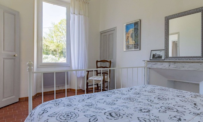 Oppede House | Beautiful private villa for 4 people with TV and patio