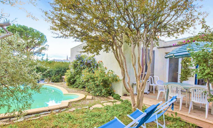 Montfavet House | Beautiful vacation home with private pool and fenced garden awaiting you just 7 km from the magnific