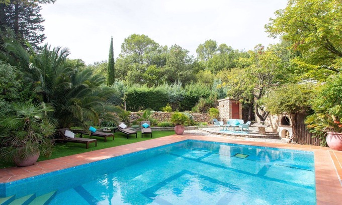 Cuers House | Beautiful villa for 4 guests with WIFI, A/C, private pool and TV
