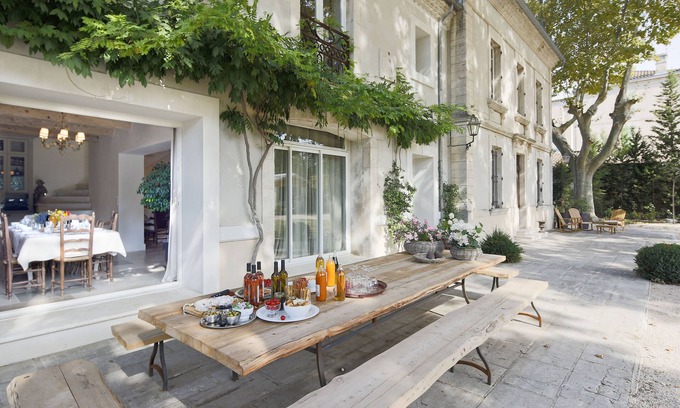 Cabannes Other | Beauty Villa Sleep 14 Walk to village, AC Heated Pool