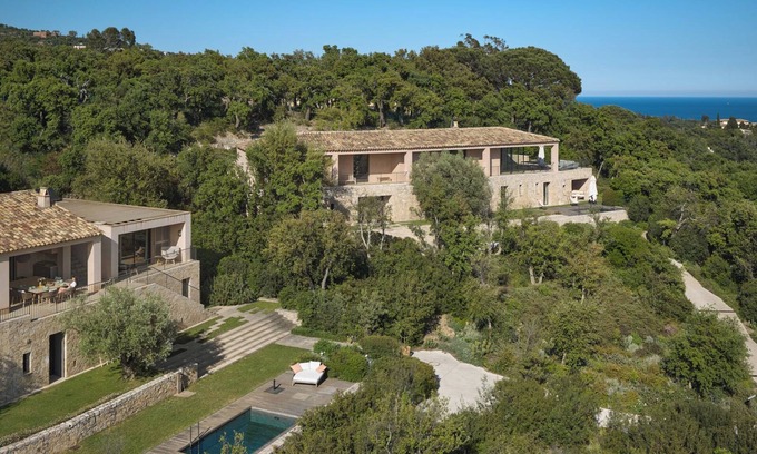 Grimaud Villa | Beauvallon - 12 rooms