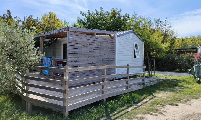 Saint-Mitre-les-Remparts House | Camping Félix de la bastide * - IDAHO. STANDARD (PRM) 4 people