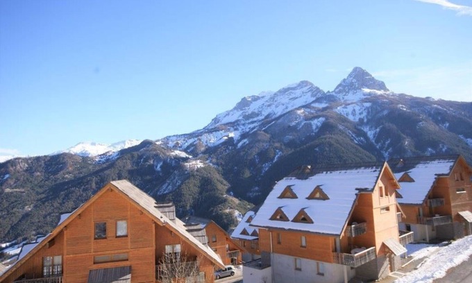 Pra Loup Ski Chalet | Chalet, Ground floor, terrace, tv, ski locker, 88m², Pra Loup