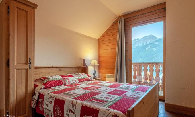 Pra Loup Ski Chalet | Chalet, view valley, terrace, fireplace or stove, tv, ski locker, 80m², Pra Loup
