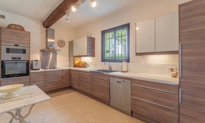 Noves Other | Charming 3 BR Farmhouse on Idyllic Estate: AC, WiFi, near St Remy de Provence