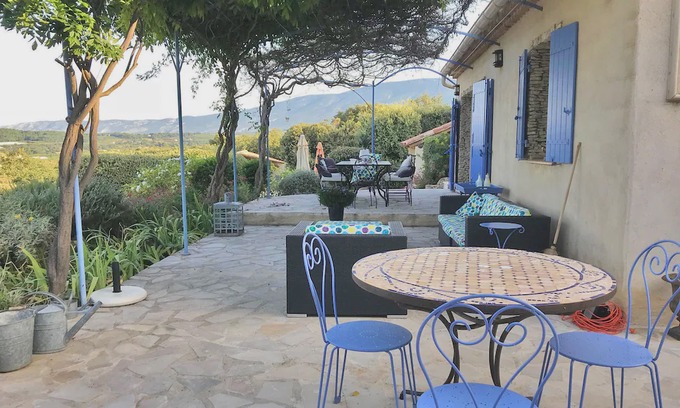 Villes-sur-Auzon Villa | Charming Villa in Villes-sur-Auzon with Swimming Pool