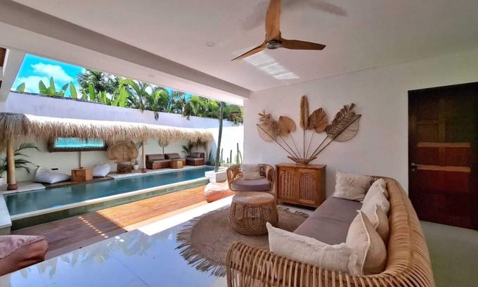 Dyanapura Villa | Chic tropical villa in the heart of Seminyak