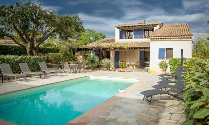 Bagnols-en-Foret House | Child-friendly villa with private pool