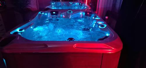 Tourves Apartment | Duplex Love Room & Spa