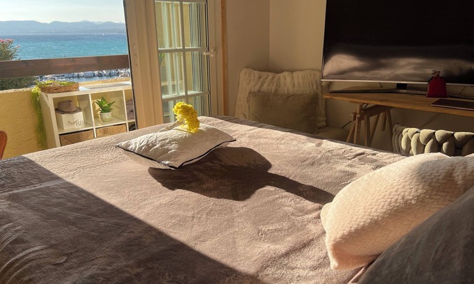 La Madrague Apartment | Exceptional duplex overlooking the Port of La Madrague, Sunset Evening